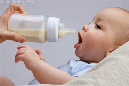 梦见生小孩喂奶是什么征兆